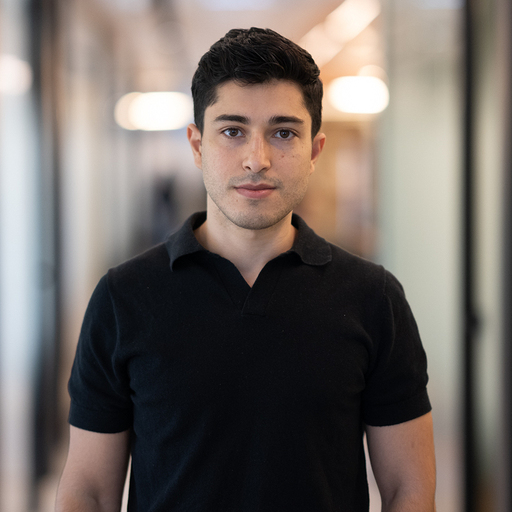 Daniel Davraev